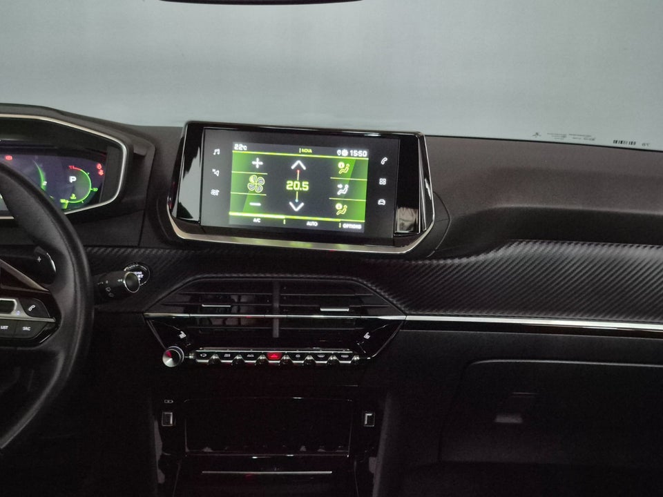 Peugeot 208 1,2 PureTech 100 Allure Sky EAT8 5d