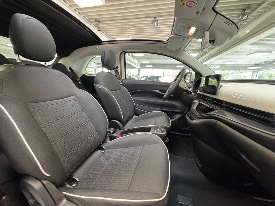 Fiat 500e 42 Icon Cabrio 2d