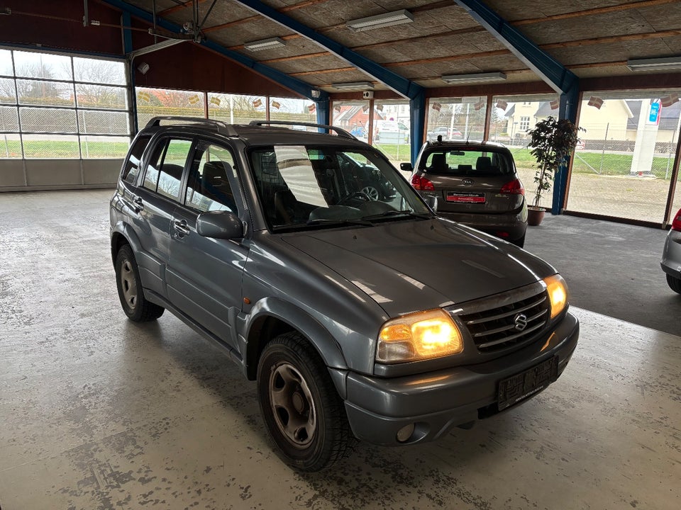 Suzuki Grand Vitara 2,5 V6 Active aut. Van 5d