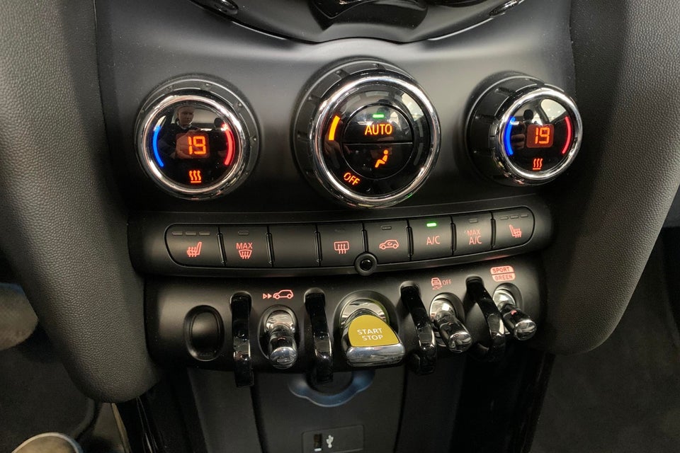 MINI Cooper SE Classic Trim 3d