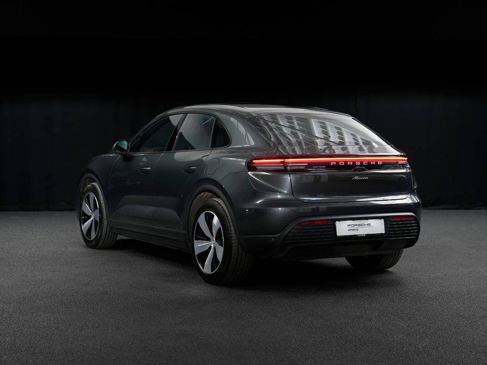 Porsche Macan 5d