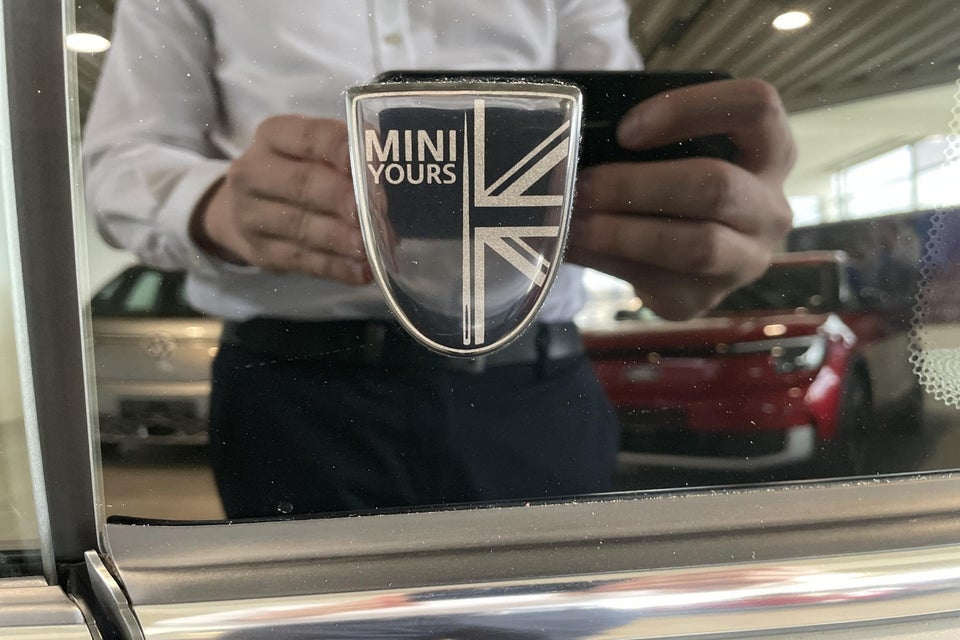 MINI Cooper SE Maximise 3d