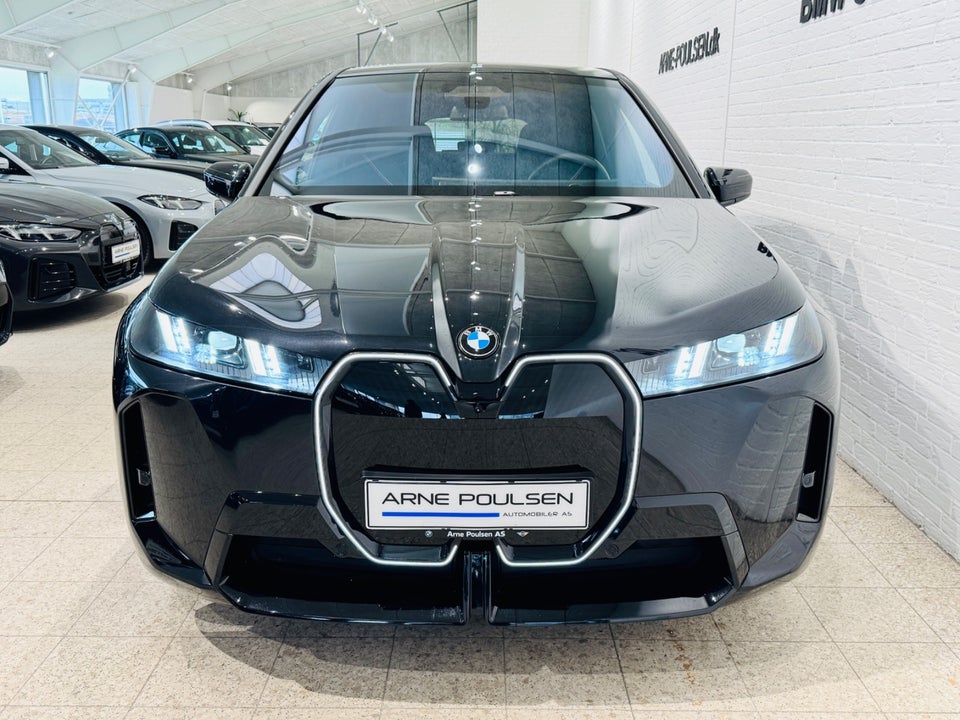 BMW iX xDrive60 M-Sport Pro 5d