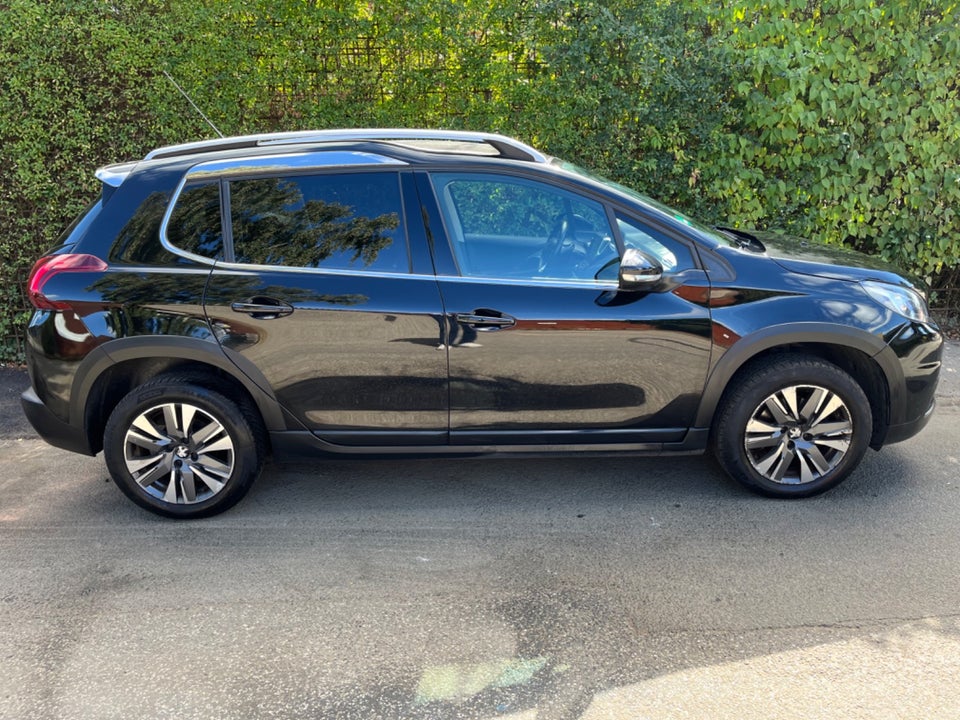 Peugeot 2008 1,2 PureTech 110 Allure+ 5d