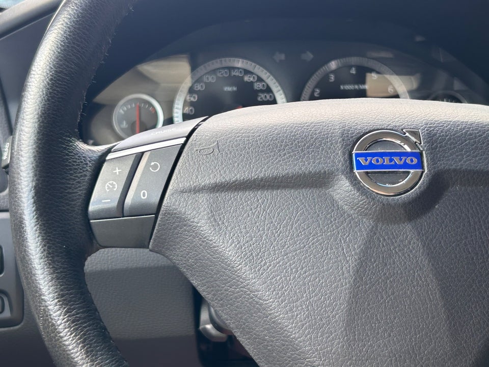 Volvo S60 2,4 140 4d
