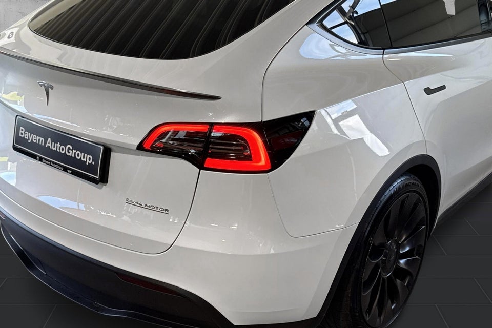 Tesla Model Y Performance AWD 5d