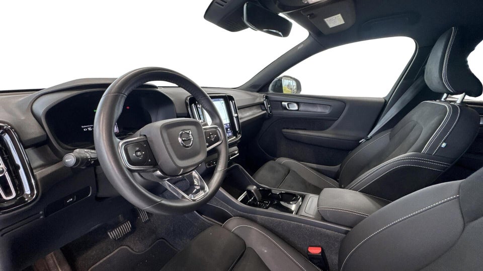 Volvo XC40 ReCharge Extended Range Plus 5d