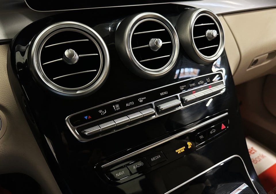 Mercedes C300 2,0 Coupé aut. 2d