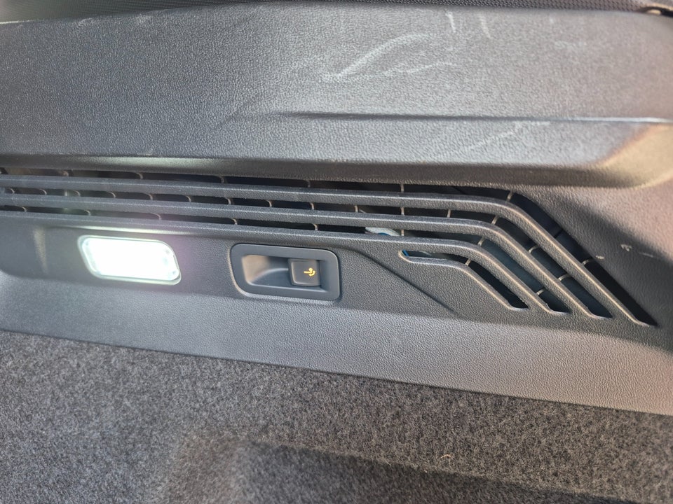 VW ID.4 77 Pro 4Motion 5d