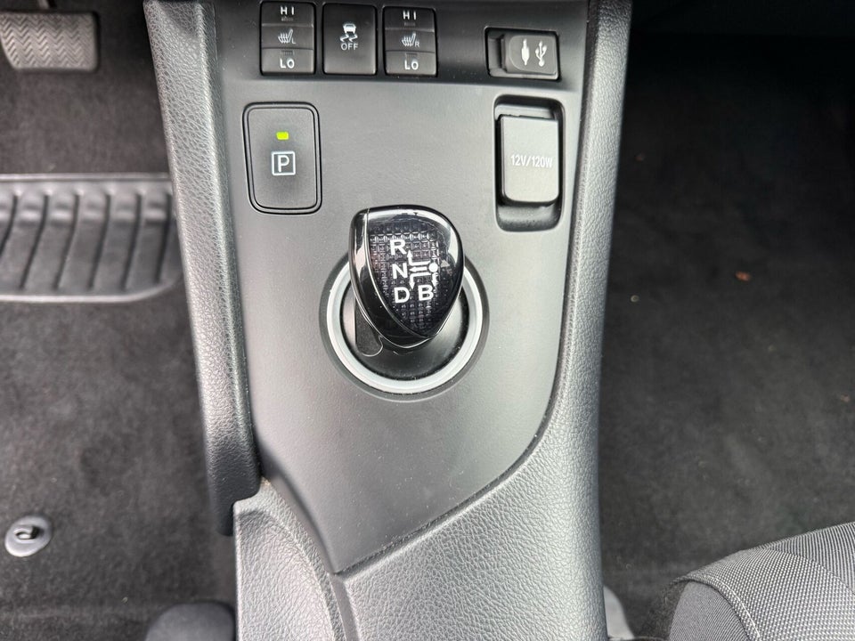 Toyota Auris 1,8 Hybrid H2 Comfort CVT 5d
