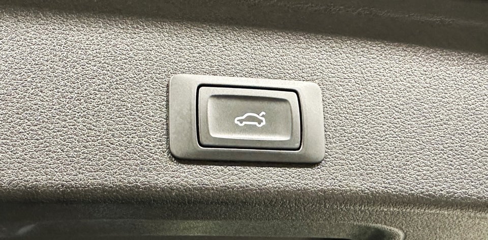 Audi A4 40 TFSi Prestige Avant S-tr. 5d