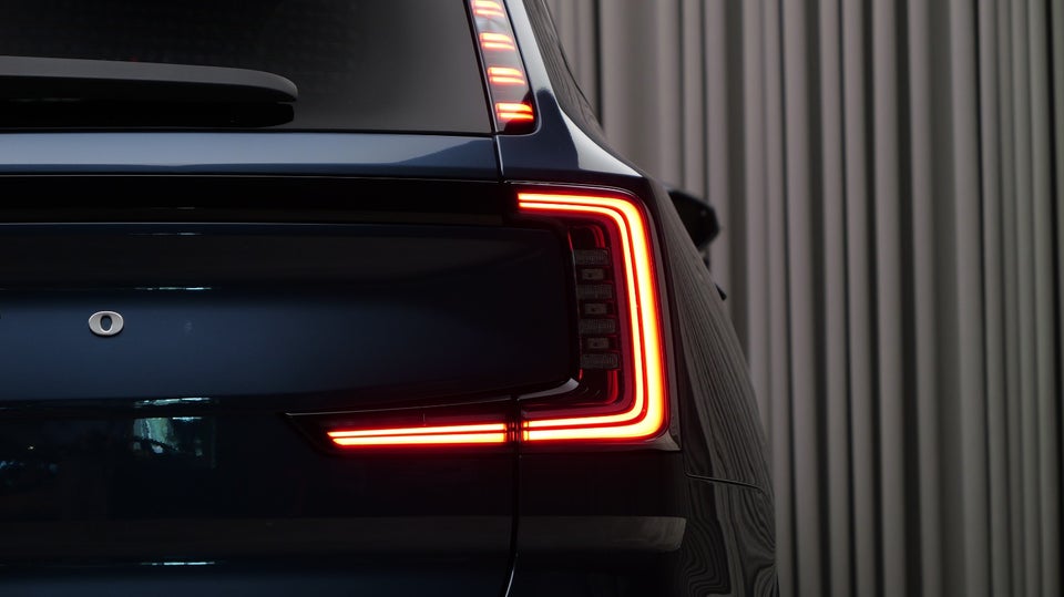 Volvo EX90 Plus 7prs 5d