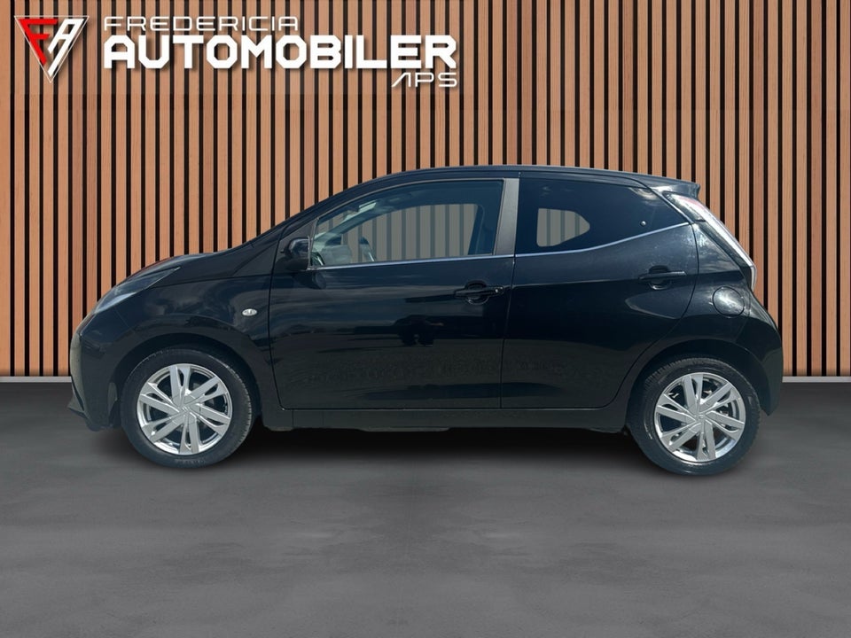 Toyota Aygo 1,0 VVT-i x-black II 5d
