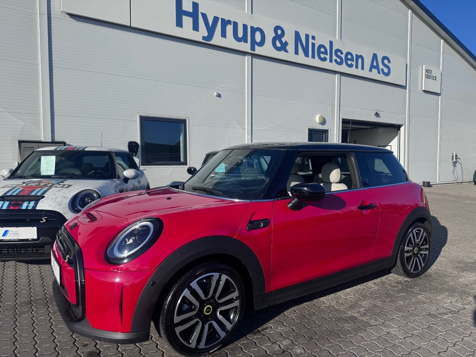 MINI Cooper SE Maximise 3d