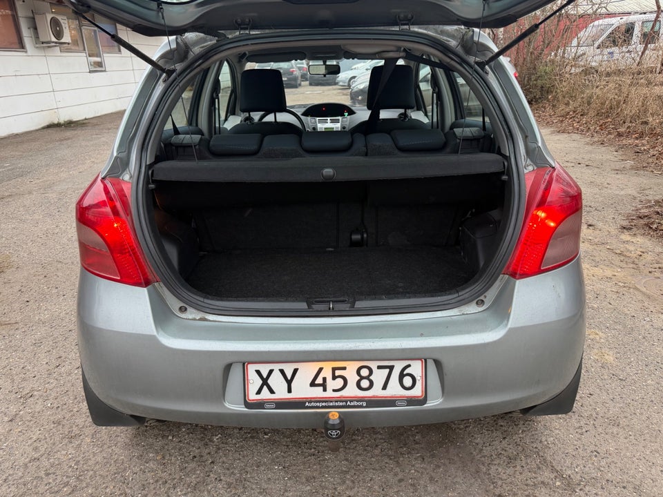 Toyota Yaris 1,3 Luna 5d