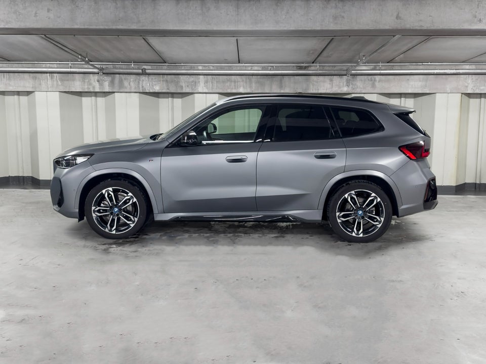 BMW iX1 xDrive30 M-Sport 5d