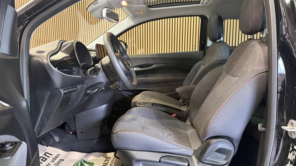 Fiat 500e 42 Icon Plus+ 3d