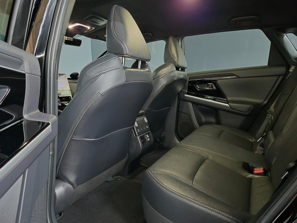 Toyota bZ4X Executive 5d