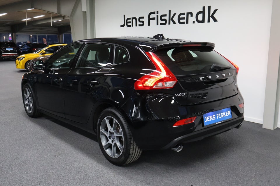 Volvo V40 2,0 D3 150 Momentum aut. 5d