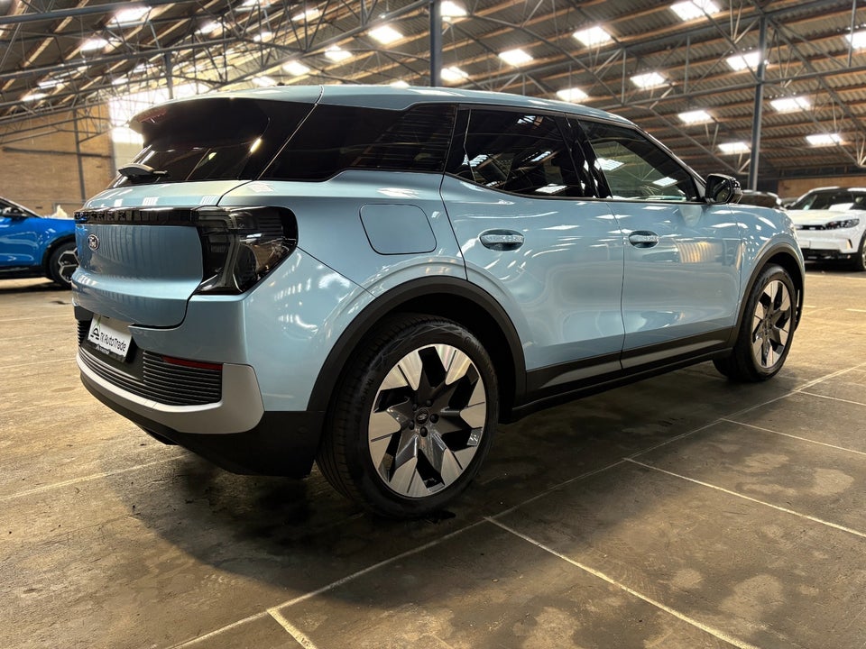 Ford Explorer 77 Premium Extended Range 5d