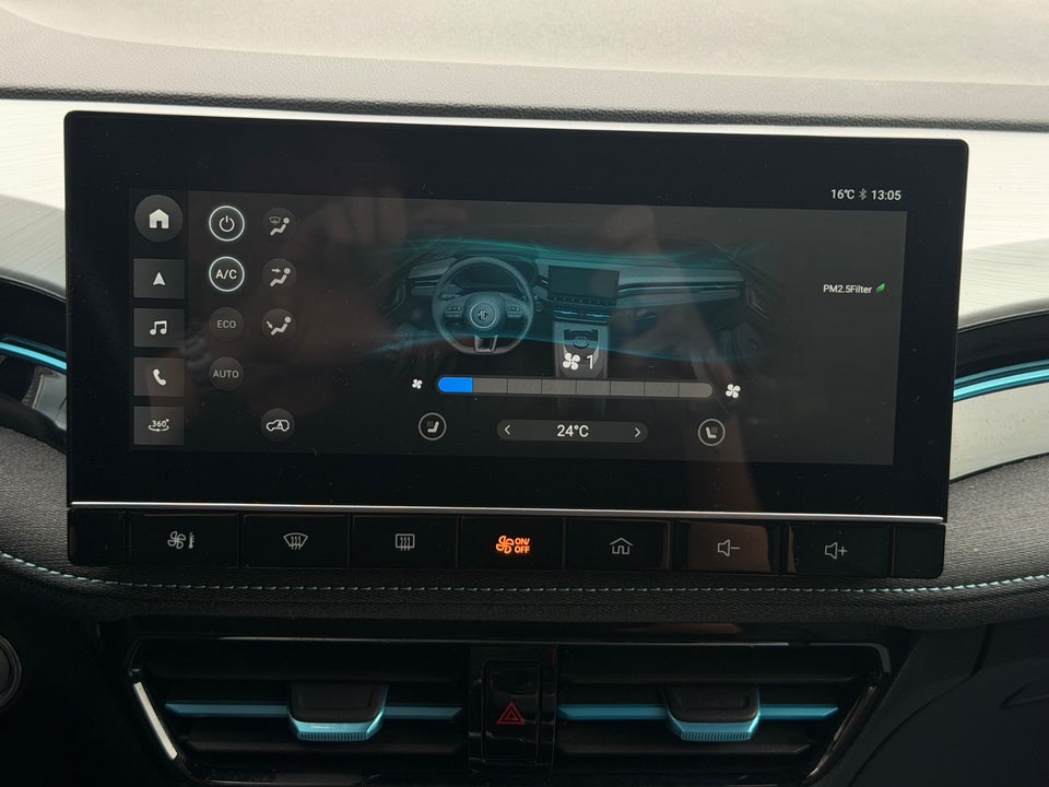 MG MG5 61 Luxury 5d