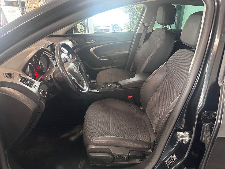 Opel Insignia 1,4 T 140 Cosmo Sports Tourer eco 5d