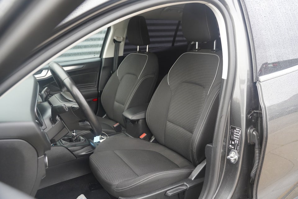 Ford Focus 1,0 EcoBoost mHEV Titanium stc. 5d