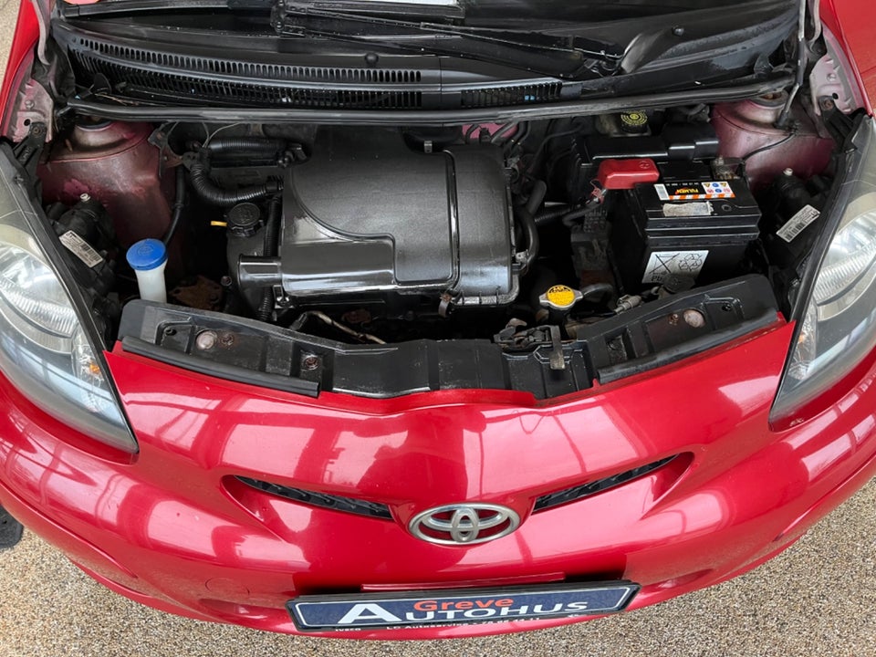 Toyota Aygo 1,0 Plus Red Line 5d