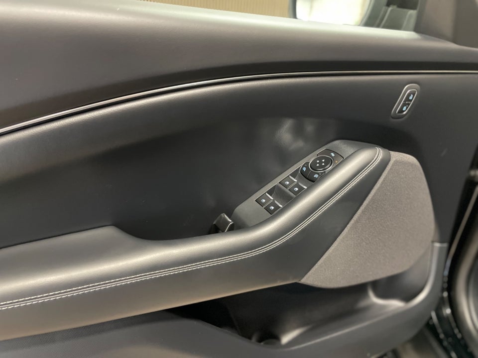 Ford Mustang Mach-E 75 Standard Range 5d