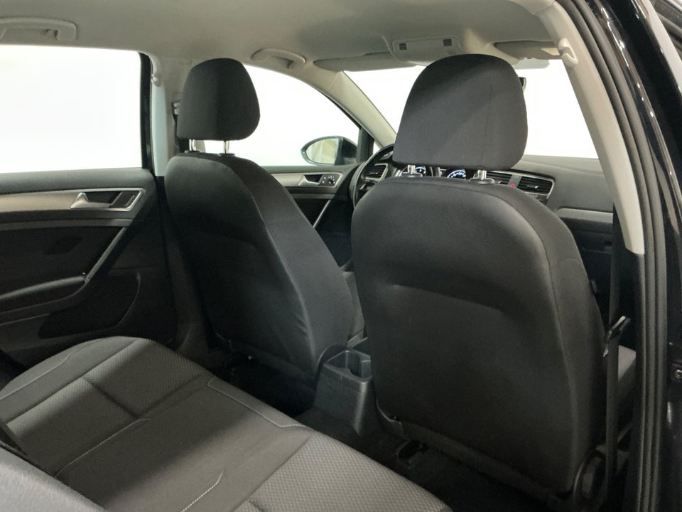 VW Golf VII 1,0 TSi 85 Trendline 5d