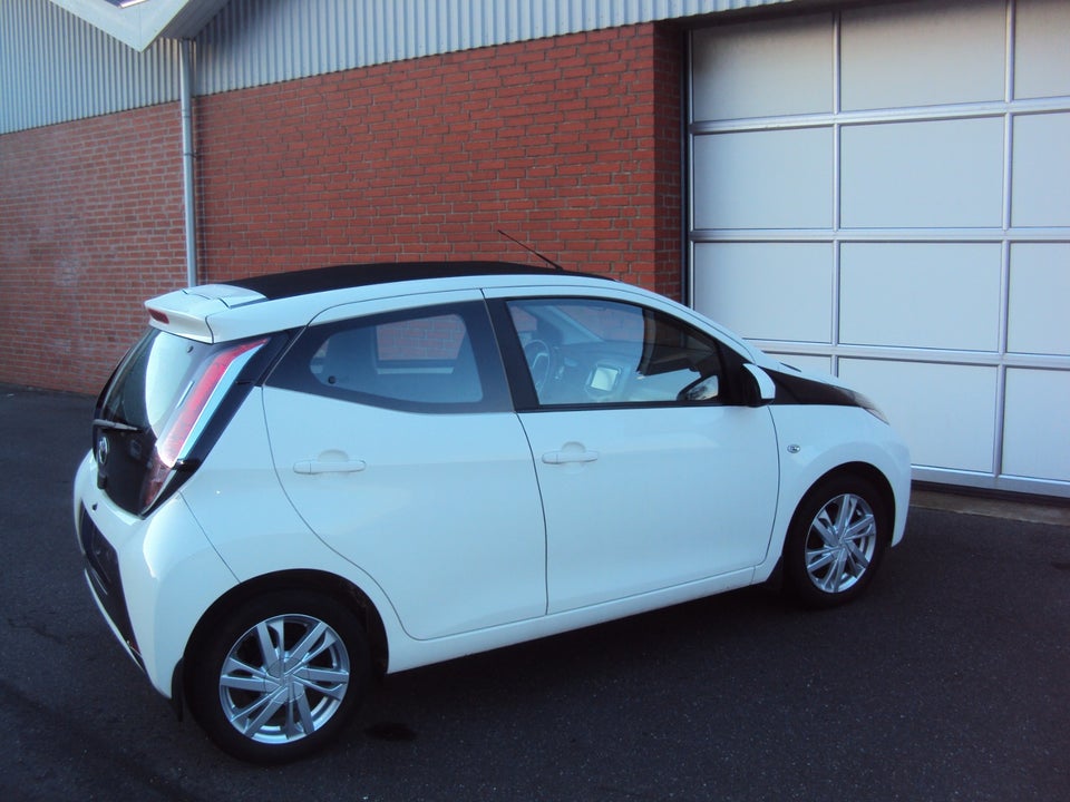 Toyota Aygo 1,0 VVT-i x-sky 5d
