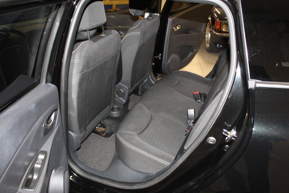 Renault Clio IV 0,9 TCe 90 Limited Sport Tourer 5d