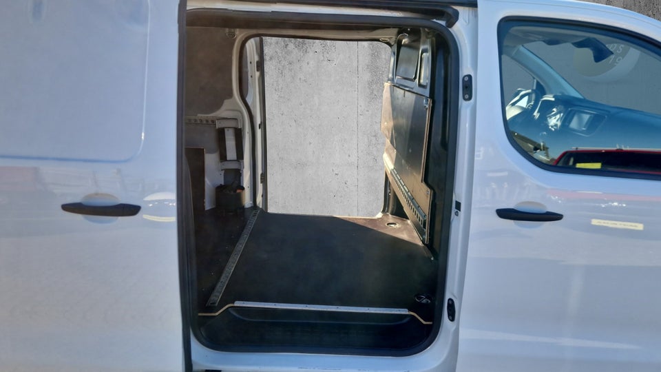 Peugeot Expert 2,0 BlueHDi 144 L2 Plus EAT8 Van