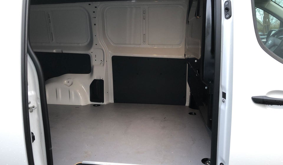 Toyota ProAce 2,0 D 144 Long Comfort 4d