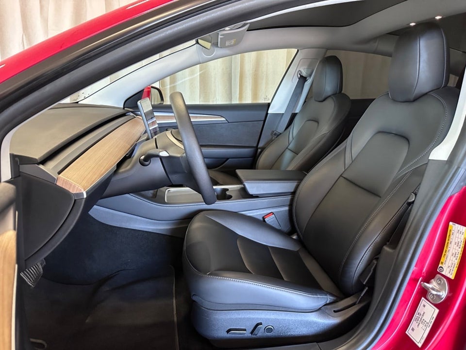 Tesla Model 3 Long Range AWD 4d