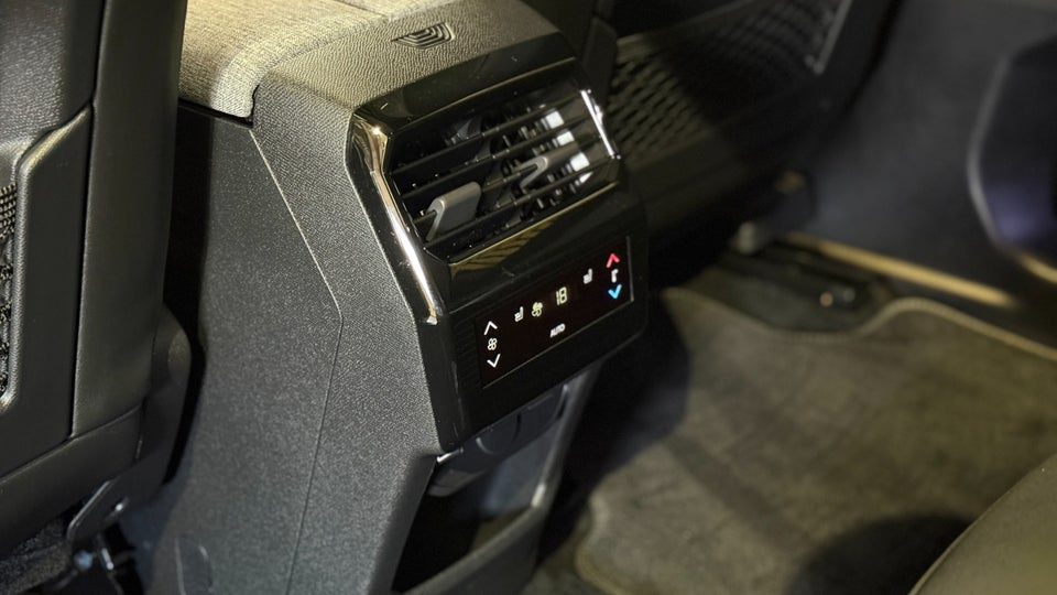 Peugeot e-5008 77 GT Pack AWD 7prs 5d