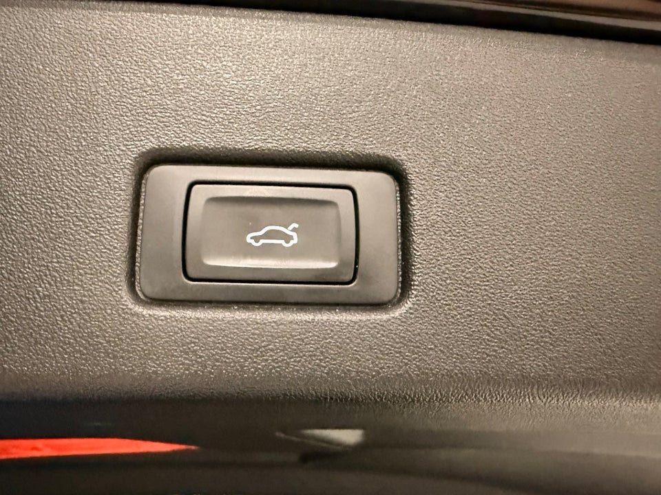 Audi Q4 e-tron 50 S-line quattro 5d