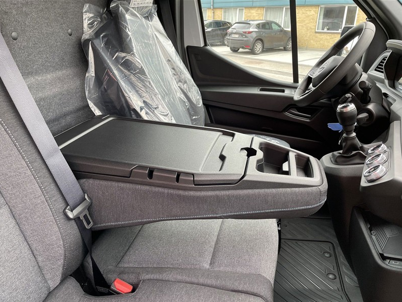 Nissan Interstar 2,0 dCi 150 L2H2 Tekna Van