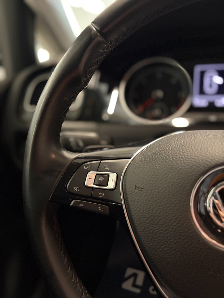 VW Golf VII 1,6 TDi 115 IQ.Drive DSG 5d