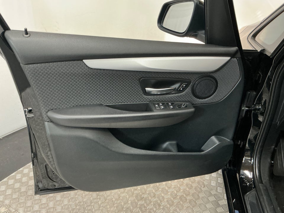 BMW 220d 2,0 Active Tourer Advantage aut. 5d