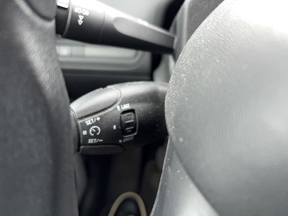 Peugeot 208 1,4 VTi Active 5d