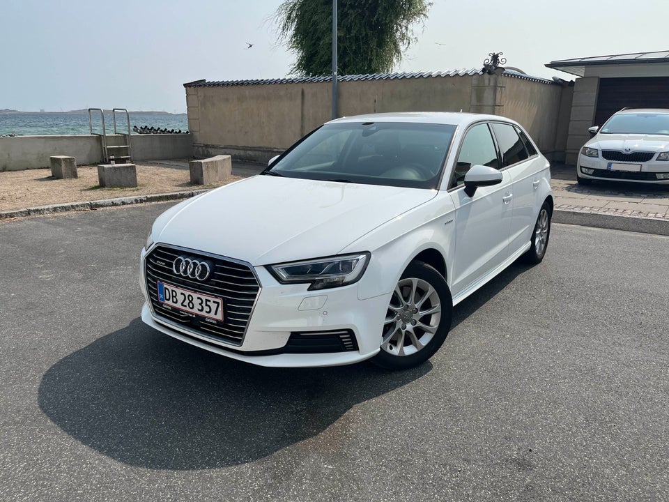 Audi A3 1,4 e-tron Sportback S-tr. 5d