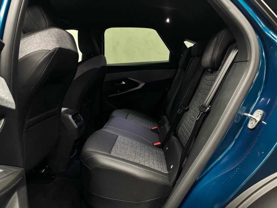 Peugeot e-3008 77 Allure 5d