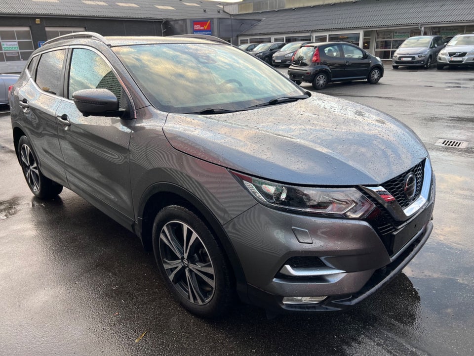 Nissan Qashqai 1,3 Dig-T 140 N-Connecta 5d