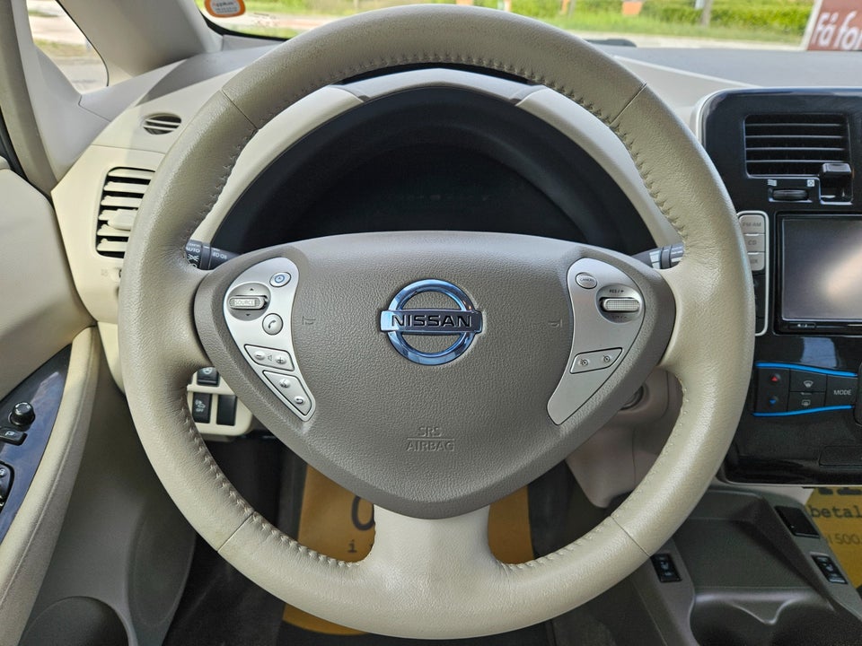 Nissan Leaf 24 5d