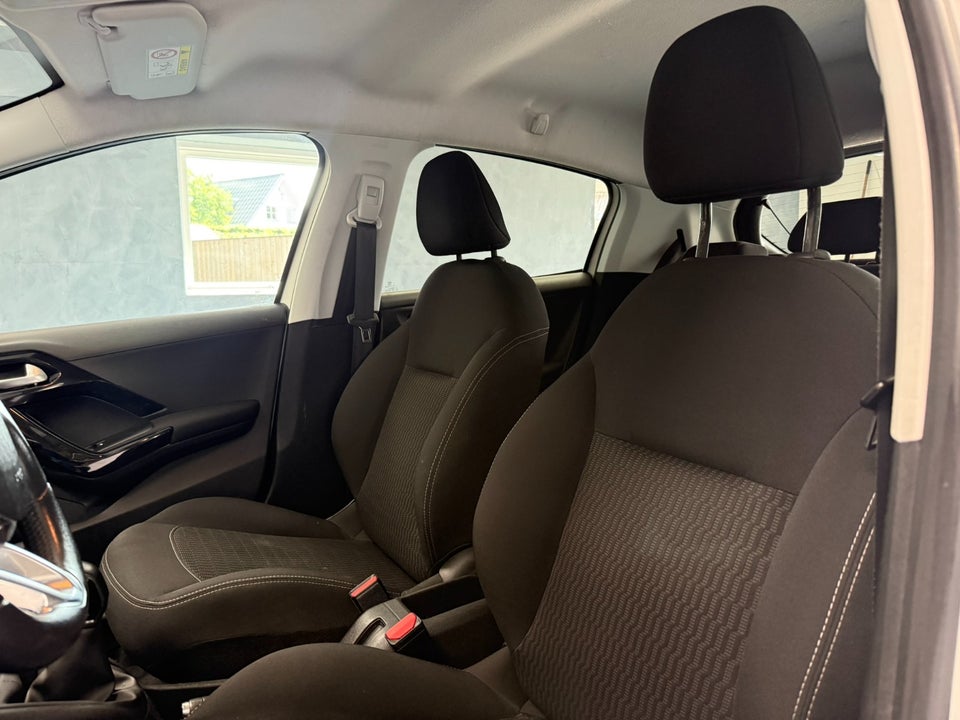 Peugeot 208 1,6 BlueHDi 100 Active 5d