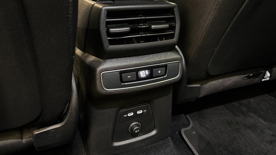 Audi Q4 e-tron 40  5d