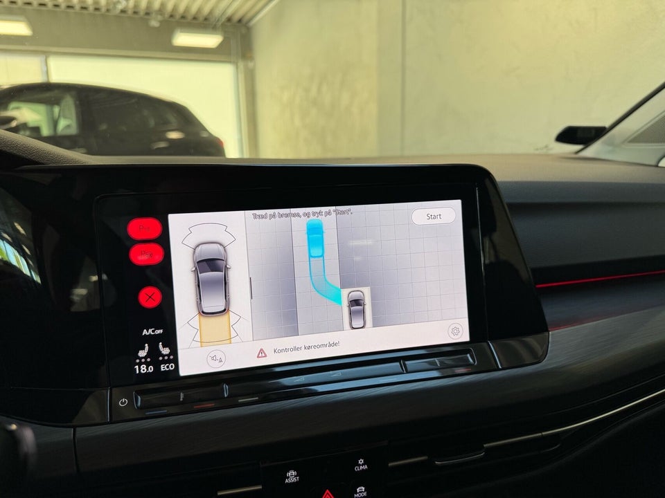 VW Golf VIII 1,4 eHybrid DSG 5d