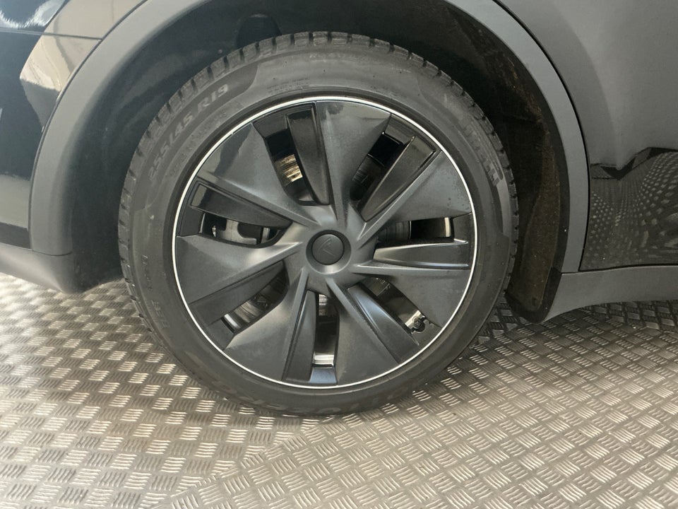 Tesla Model Y Long Range RWD 5d