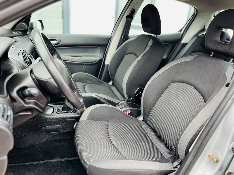Peugeot 206 1,4 Performance 5d
